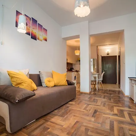 Comfort.chic.charming With Terrace Near Ndk Apartmán