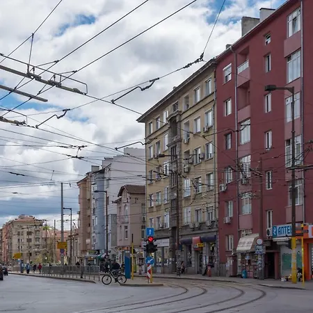 Comfort.chic.charming With Terrace Near Ndk Апартамент София