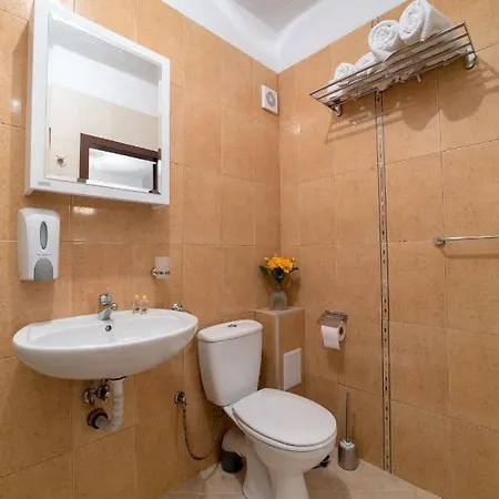 Comfort.chic.charming With Terrace Near Ndk