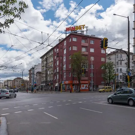 Comfort.chic.charming With Terrace Near Ndk