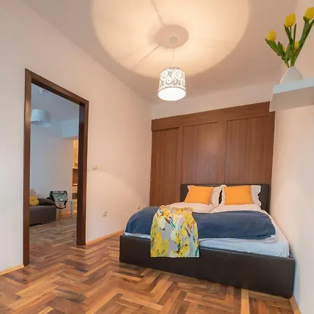 Comfort.chic.charming With Terrace Near Ndk Apartman Szófia