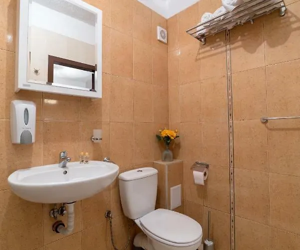 Comfort.chic.charming With Terrace Near Ndk